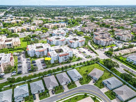2850 Somerset Drive Lauderdale Lakes FL 33311