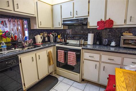 2850 Somerset Drive Lauderdale Lakes FL 33311