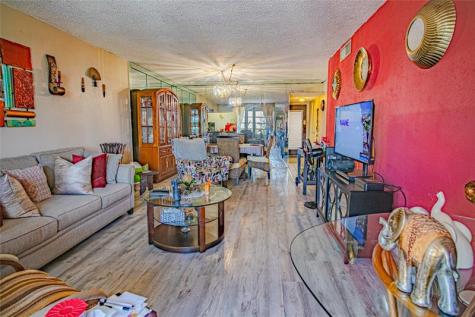 2850 Somerset Drive Lauderdale Lakes FL 33311