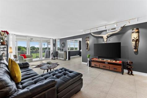 802 Cypress Grove Lane Pompano Beach FL 33069