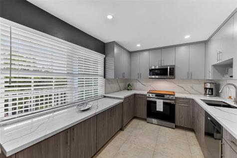 802 Cypress Grove Lane Pompano Beach FL 33069