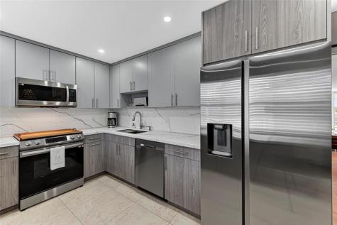 802 Cypress Grove Lane Pompano Beach FL 33069