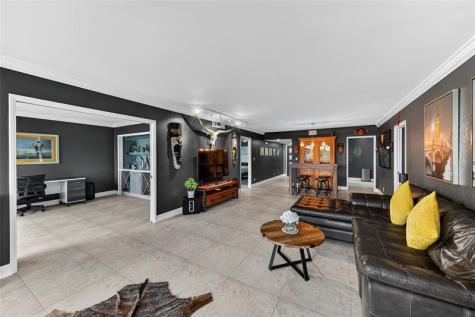 802 Cypress Grove Lane Pompano Beach FL 33069