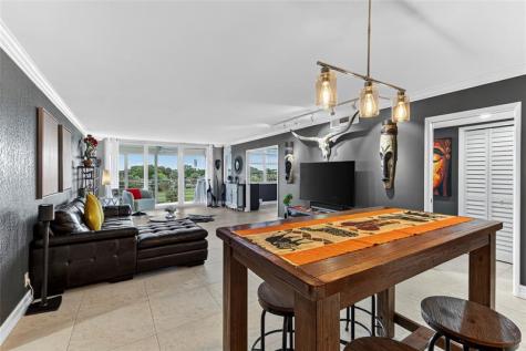 802 Cypress Grove Lane Pompano Beach FL 33069