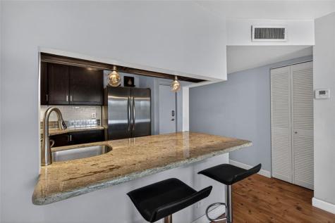 3004 NE 5th Terrace Wilton Manors FL 33334