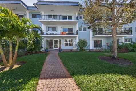 3004 NE 5th Terrace Wilton Manors FL 33334