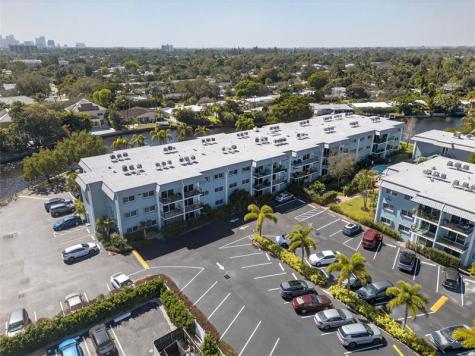 3004 NE 5th Terrace Wilton Manors FL 33334