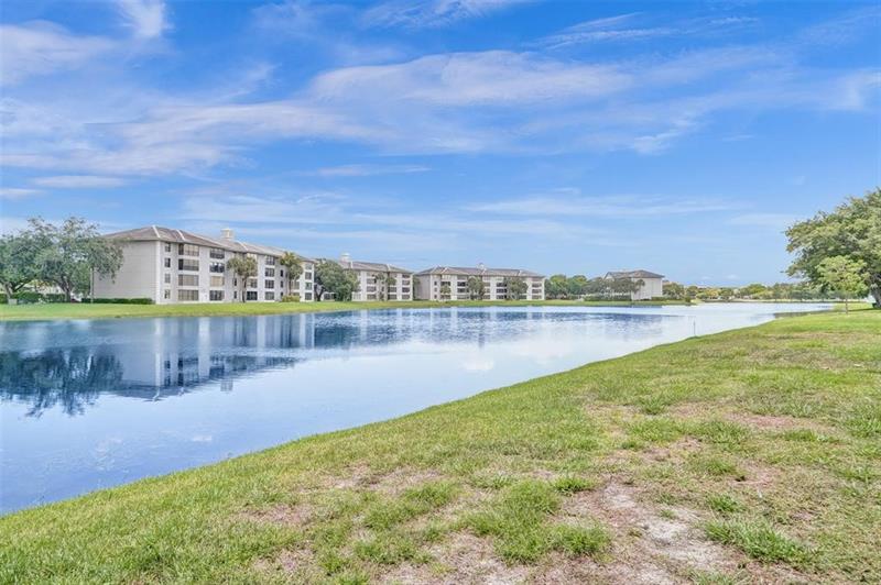 9440 Poinciana Place Davie FL 33324
