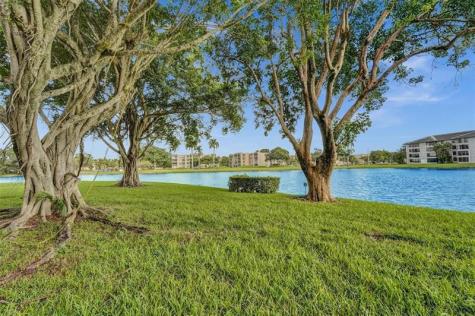 9440 Poinciana Place Davie FL 33324