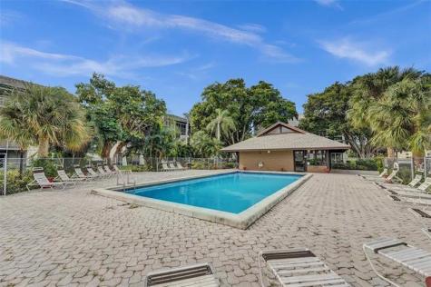 9440 Poinciana Place Davie FL 33324