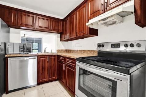 9440 Poinciana Place Davie FL 33324