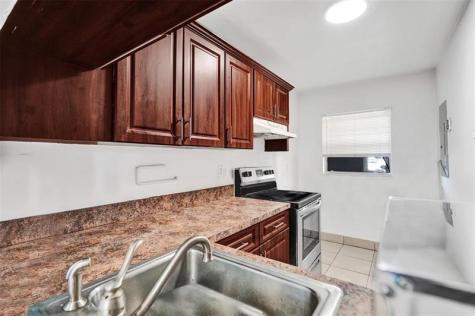 9440 Poinciana Place Davie FL 33324
