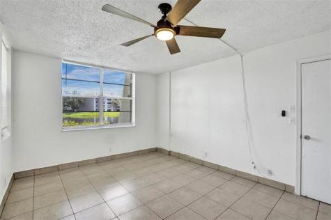 9440 Poinciana Place Davie FL 33324