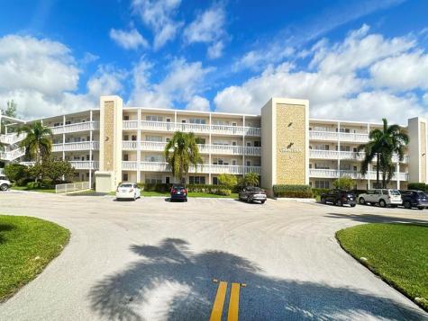 126 Grantham B Deerfield Beach FL 33442