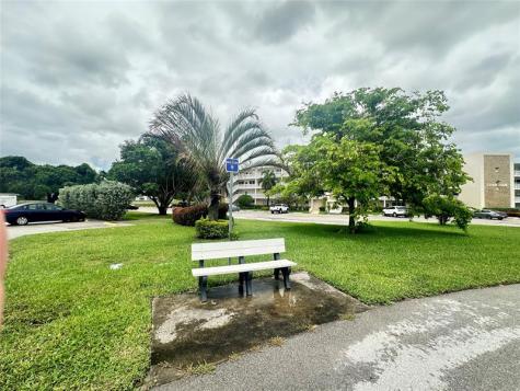 126 Grantham B Deerfield Beach FL 33442