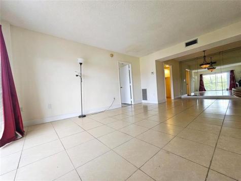 4172 Inverrary Drive Lauderhill FL 33319