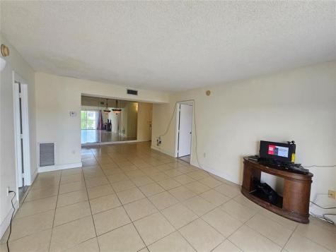 4172 Inverrary Drive Lauderhill FL 33319