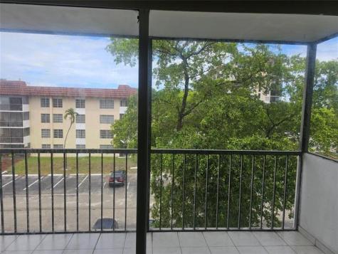 4172 Inverrary Drive Lauderhill FL 33319