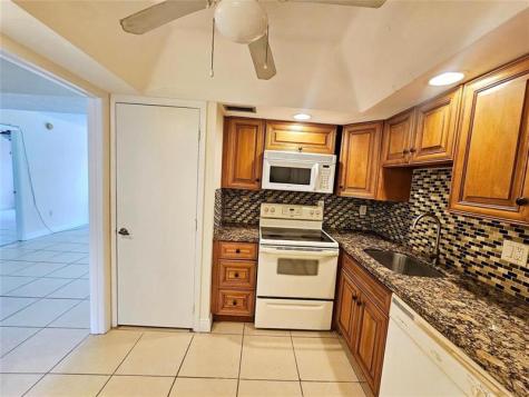 4172 Inverrary Drive Lauderhill FL 33319