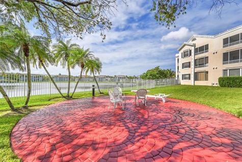 2841 N Oakland Forest Drive Oakland Park FL 33309