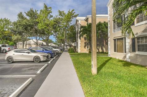 2841 N Oakland Forest Drive Oakland Park FL 33309