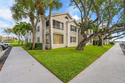 2841 N Oakland Forest Drive Oakland Park FL 33309