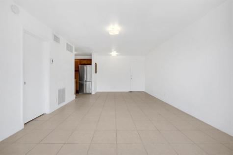 2970 NE 16th Avenue Oakland Park FL 33334