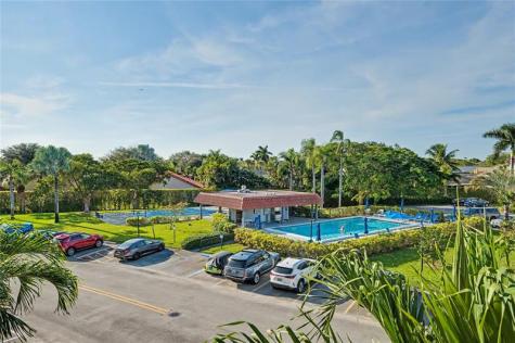 8970 S Hollybrook Boulevard Pembroke Pines FL 33025