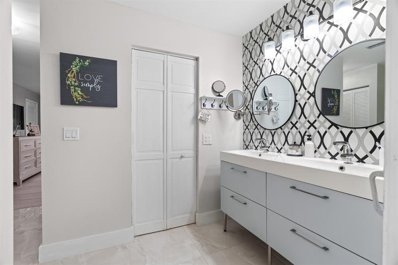 21215 Lago Circle Boca Raton FL 33433