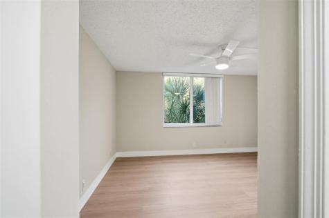 9430 Poinciana Place Davie FL 33324