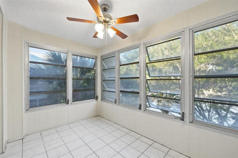 9430 Poinciana Place Davie FL 33324