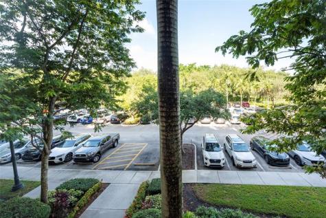 16102 Emerald Estates Drive Weston FL 33331