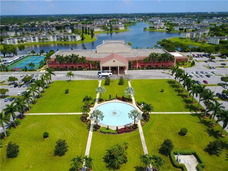 405 Fanshaw J Boca Raton FL 33434