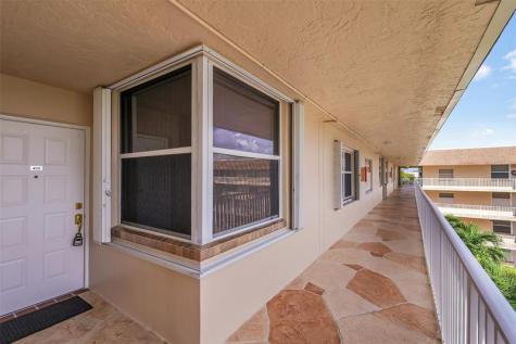 10369 NW 24th Place Sunrise FL 33322