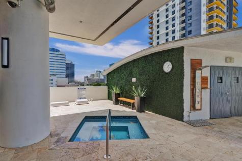 315 NE 3rd Avenue Fort Lauderdale FL 33301