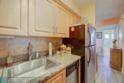 1815 N Surf Road Hollywood FL 33019