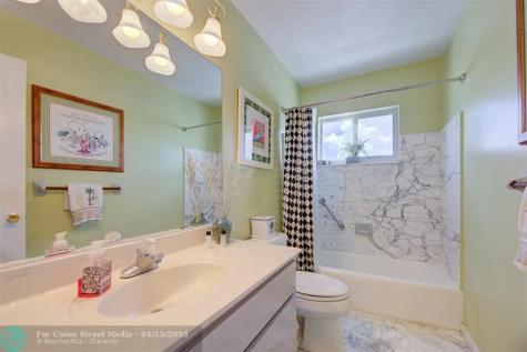 1815 N Surf Road Hollywood FL 33019