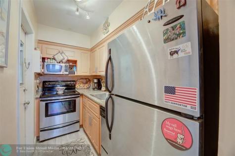 1815 N Surf Road Hollywood FL 33019