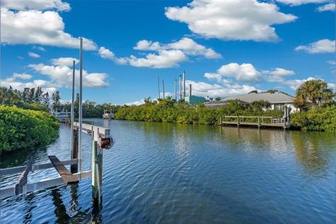 1825 Tarpon Lane Vero Beach FL 32960