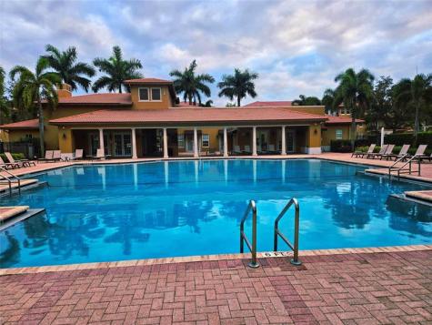 1528 SW 147th Avenue Pembroke Pines FL 33027