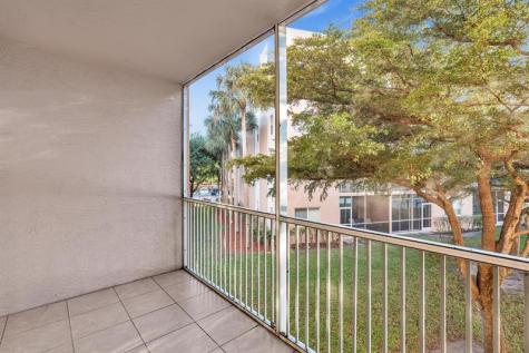 7735 Yardley Drive Tamarac FL 33321