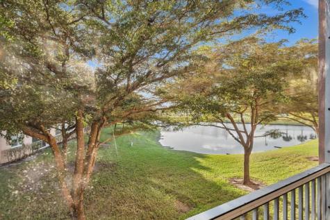 7735 Yardley Drive Tamarac FL 33321