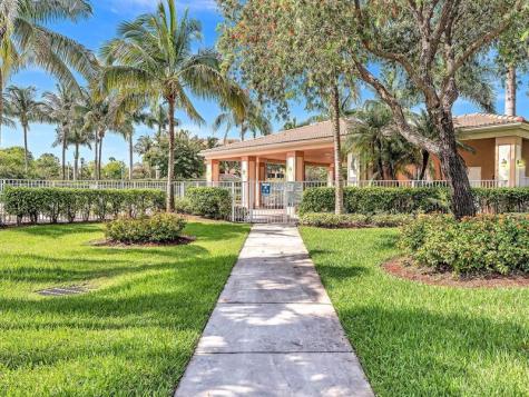 7735 Yardley Drive Tamarac FL 33321