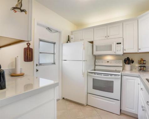 4800 NW 35th Street Lauderdale Lakes FL 33319
