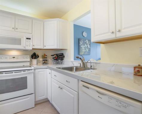 4800 NW 35th Street Lauderdale Lakes FL 33319