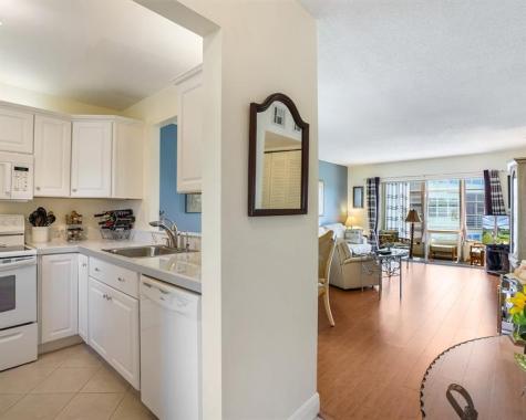 4800 NW 35th Street Lauderdale Lakes FL 33319