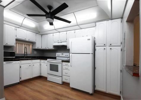 9420 S Hollybrook Lake Drive Pembroke Pines FL 33025