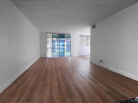 9420 S Hollybrook Lake Drive Pembroke Pines FL 33025