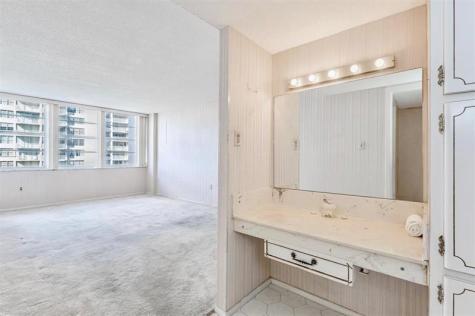 18031 Biscayne Boulevard Aventura FL 33160