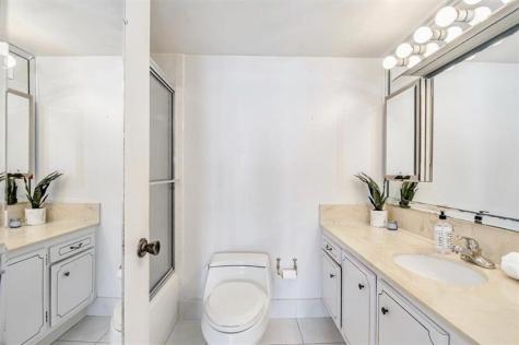 18031 Biscayne Boulevard Aventura FL 33160